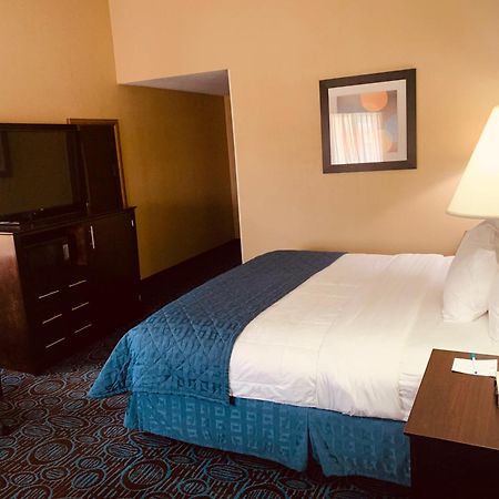 Regency Inn & Suites New London Mystic Eksteriør billede