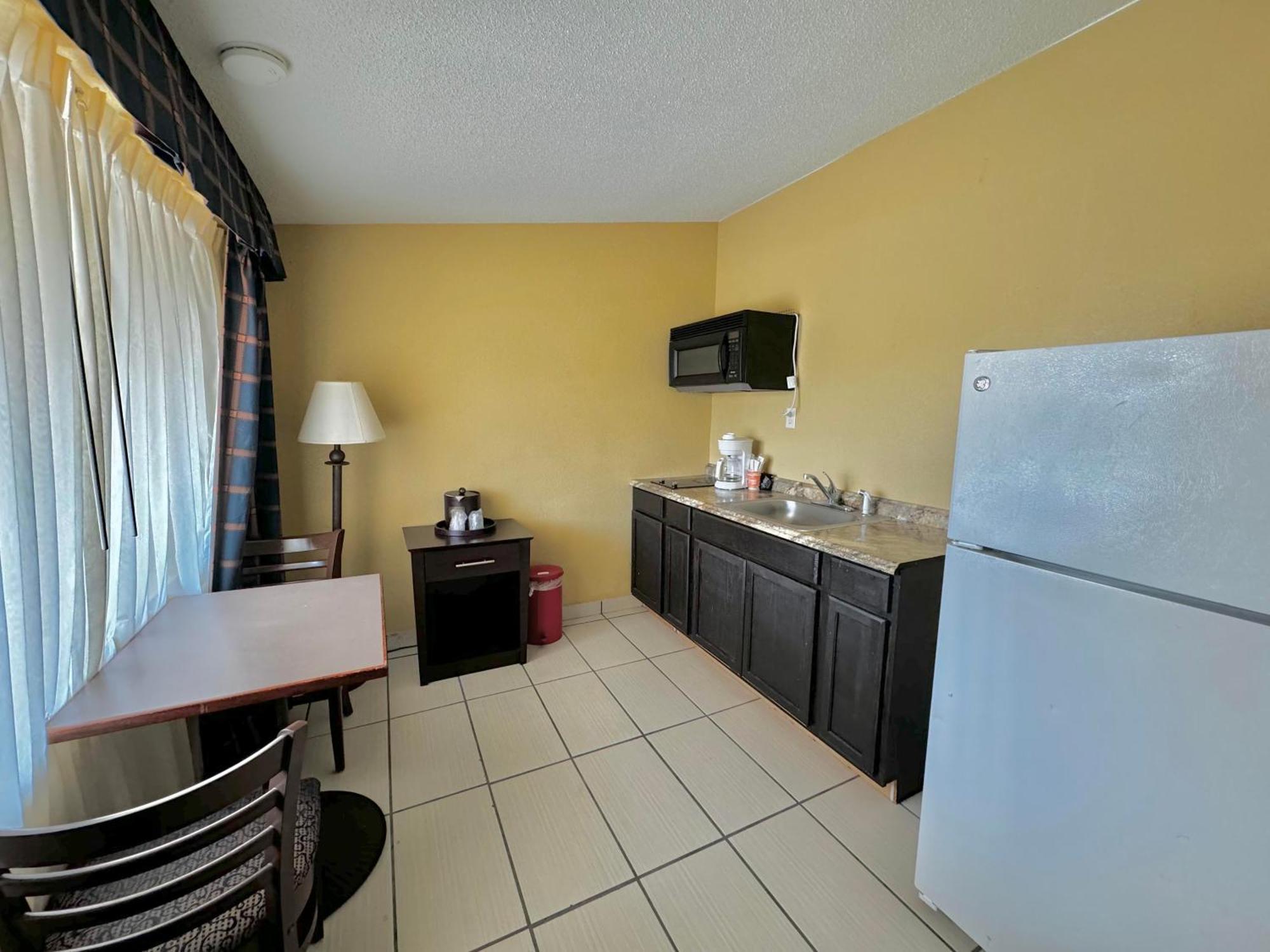 Regency Inn & Suites New London Mystic Eksteriør billede